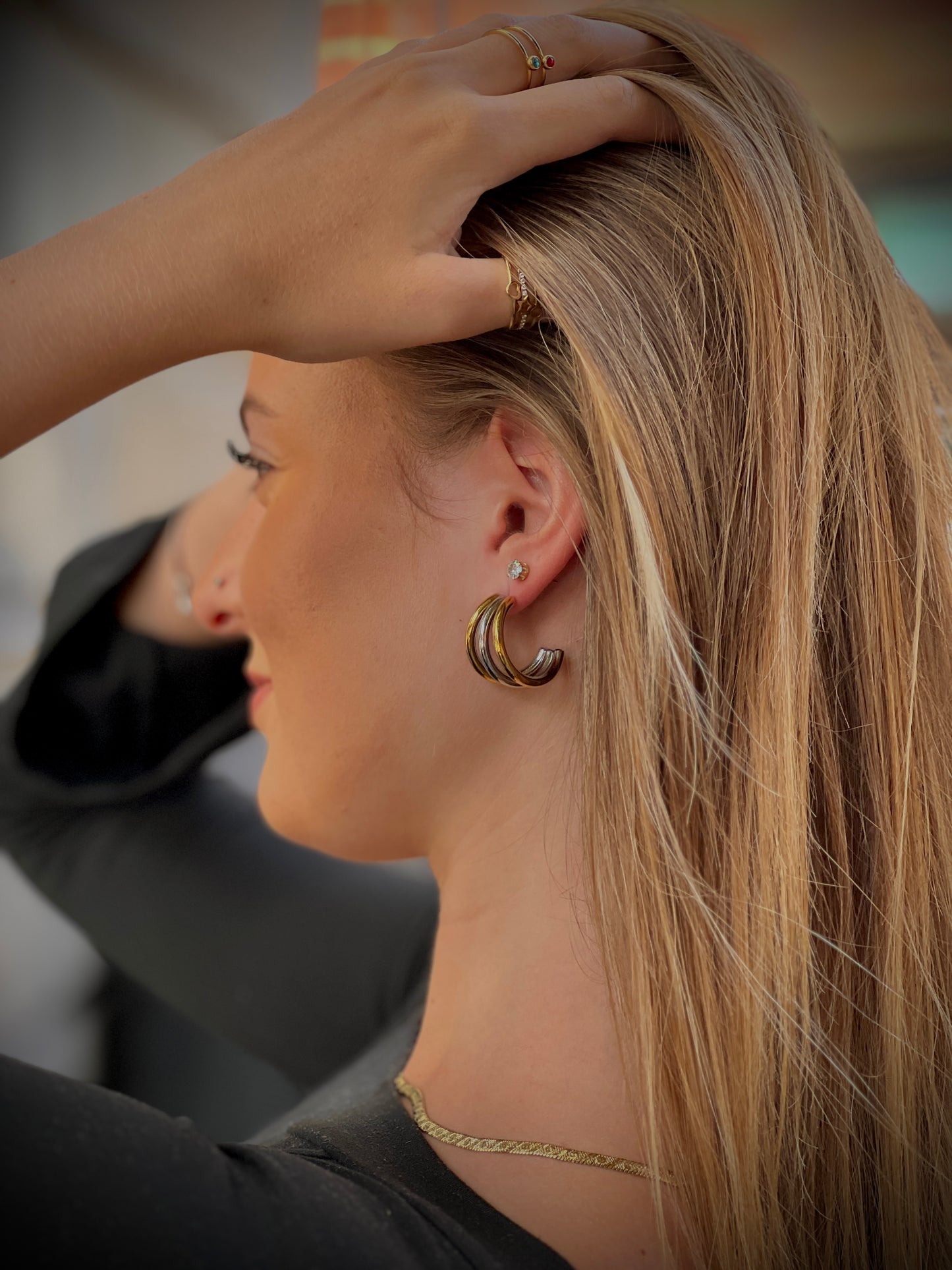Airah white and gold plated earrings